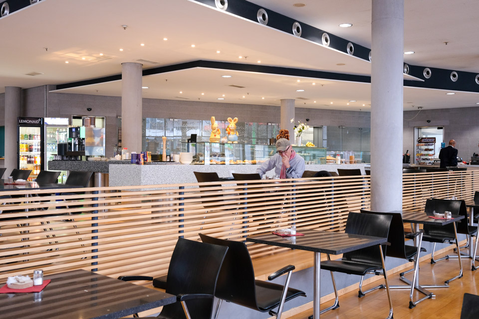 Selbstbedienungsrestaurant „Rob´s Kulinarium“ in der Deutschen Nationalbibliothek in Frankfurt am Main
