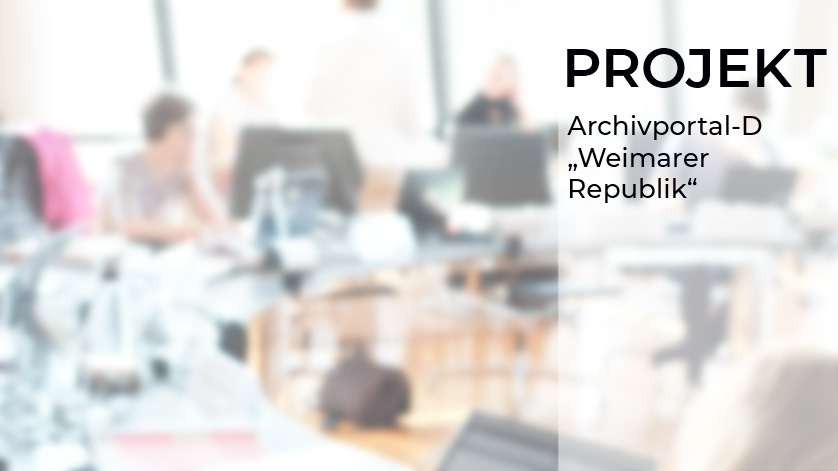 Im Hintergrund unscharf Menschen bei der Projektgruppenarbeit. Projekttitel im Vordergrund Im Hintergrund unscharf Menschen bei der Projektgruppenarbeit. Projekttitel im Vordergrund