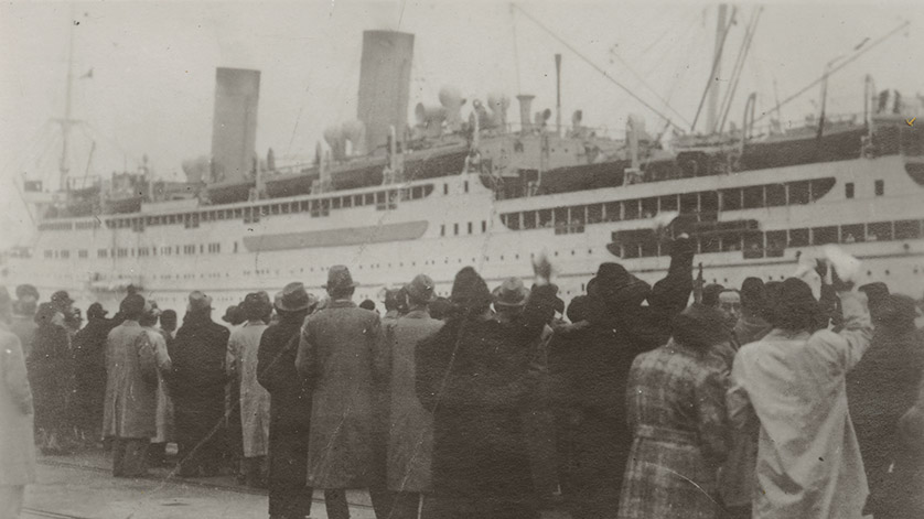 Das Schiff „Conte Verde“ im Hafen von Shanghai, 1939. Deutsches Exilarchiv 1933-1945 der Deutschen Nationalbibliothek.