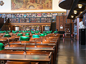 Blick in den Lesesaal Geisteswissenschaften der Deutschen Nationalbibliothek in Leipzig