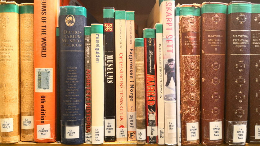 Works shelved in a Norwegian library using Dewey Decimal Classification