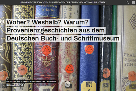 Landing page of the virtual exhibition with the title. The spines of books can be seen in the background. A round red sticker with a black triangle has been affixed to each of them.