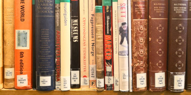 Works shelved in a Norwegian library using Dewey Decimal Classification Works shelved in a Norwegian library using Dewey Decimal Classification